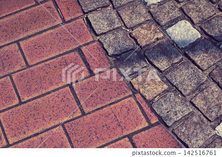 Cobblestone/Brick Road Cobblestone/Brick Road 142516761