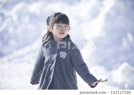 畢業孩子 畢業孩子 142517580