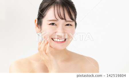 年輕女性的美麗形象 142519804