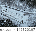 [Aerial view] Winter view of Ogihara Observatory and snowy mountain road / Shikaoi Town, Hokkaido 142520107