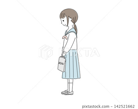 一名面露焦慮的女學生，側身而立。 142521662