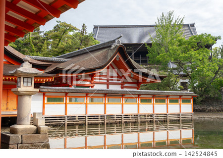 Traditional buildings of Itsukushima shrine in Miyajima, near Hiroshima Traditional buildings of Itsukushima shrine in Miyajima, near Hiroshima 142524845