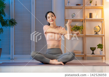 女性伸展 女性伸展 142526050