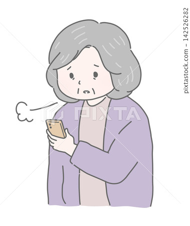 一位老婦人看著她的智慧型手機嘆了口氣。 一位老婦人看著她的智慧型手機嘆了口氣。 142526282