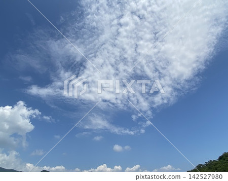 夏天的藍天白雲 夏天的藍天白雲 142527980