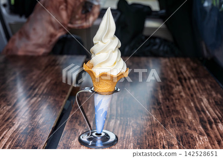 Delicious soft serve Delicious soft serve 142528651