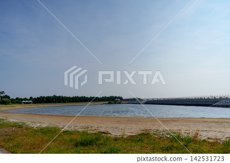 Rising river Rising river 142531723