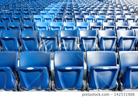 Blue chair 142531986