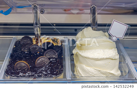 Ice Cream Trays Ice Cream Trays 142532249