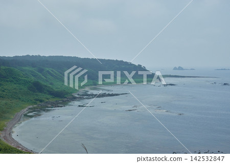 Tobishima Island: Inlet and coastline, hazy sea Tobishima Island: Inlet and coastline, hazy sea 142532847