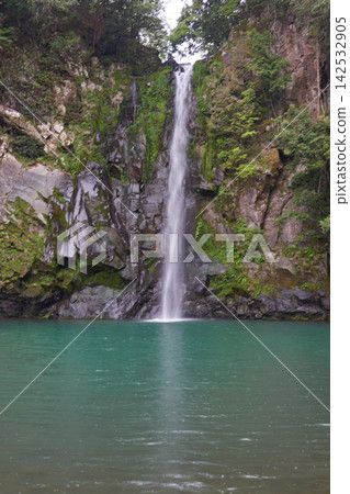 Hattan Falls, Ichijo Falls, Waterfall Basin Hattan Falls, Ichijo Falls, Waterfall Basin 142532905