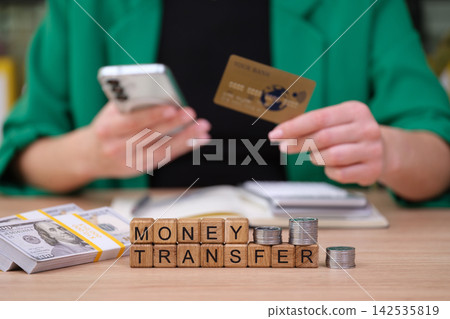 Exploring the convenience of digital finance with money transfer and online banking Exploring the convenience of digital finance with money transfer and online banking 142535819