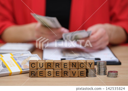 Exploring the concept of currency reserve while handling cash and coins Exploring the concept of currency reserve while handling cash and coins 142535824