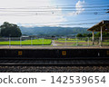 Platform at Akameguchi Station on the Kintetsu Osaka Line in Nabari City, Mie Prefecture 142539654