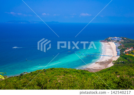 Top view of Koh Larn island samae beach in Pattaya, Chonburi Thailand. Top view of Koh Larn island samae beach in Pattaya, Chonburi Thailand. 142540217
