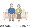 一幅描繪一對老年夫婦坐在沙發上的插畫。 142540242