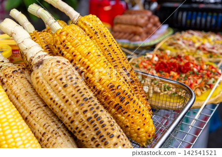 Street food at a Vietnamese night market Street food at a Vietnamese night market 142541521