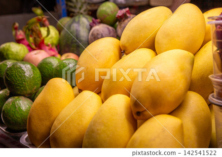 Fruits at a Vietnamese night market Fruits at a Vietnamese night market 142541522