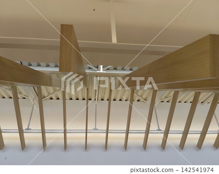 Wood-grain ceiling louvers and lighting Wood-grain ceiling louvers and lighting 142541974