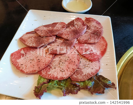 烤肉用牛舌 烤肉用牛舌 142541996
