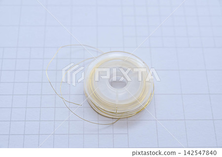 金線 142547840