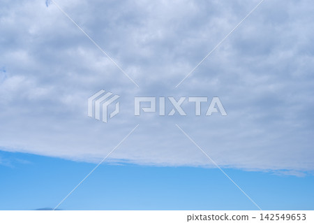 雨雲,藍天,陰天,秋雨,秋季,九月(圖) 雨雲,藍天,陰天,秋雨,秋季,九月(圖) 142549653