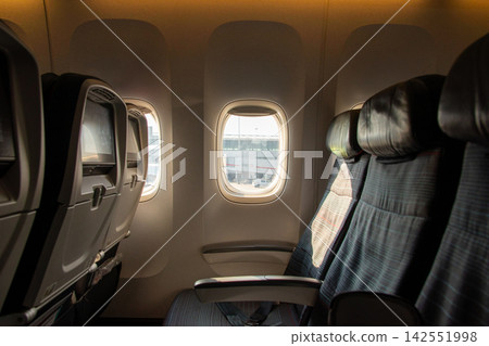 飛機 飛機艙內 座位 142551998