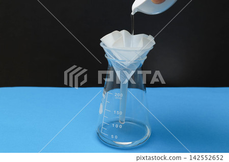 Image of a chemistry experiment Image of a chemistry experiment 142552652