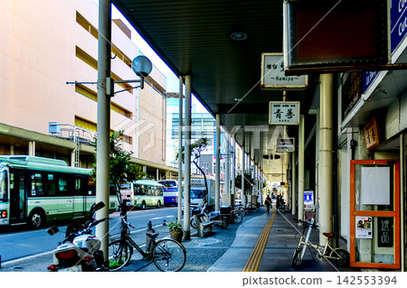【青森】青森市的秋天:通往青森車站的拱廊 【青森】青森市的秋天:通往青森車站的拱廊 142553394