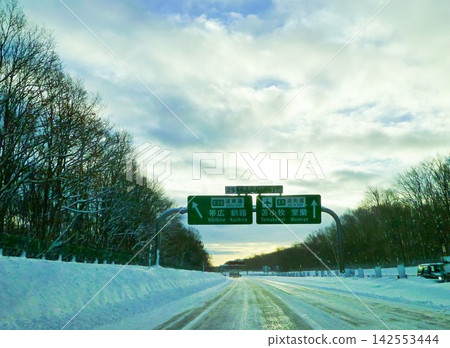 Hokkaido winter expressway Hokkaido winter expressway 142553444