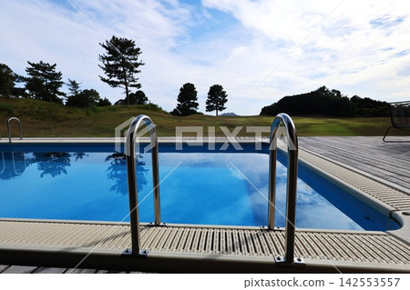 A private pool located in a luxury glamping villa. 142553557