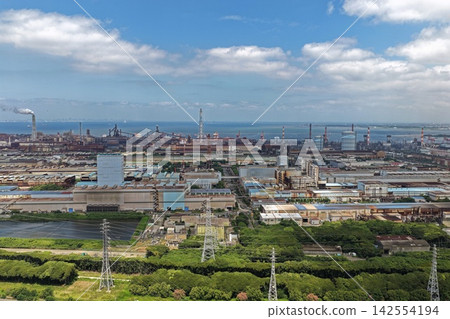 Aerial photograph of the coastal industrial zone in Kimitsu City, Chiba Prefecture. Aerial photograph of the coastal industrial zone in Kimitsu City, Chiba Prefecture. 142554194