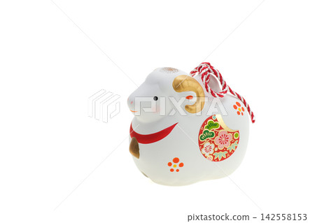 New Year's greeting card material: Year of the Sheep - Cute white sheep 142558153