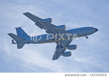 US Air Force KC-135 Stratotanker aerial refueling tanker US Air Force KC-135 Stratotanker aerial refueling tanker 142558918