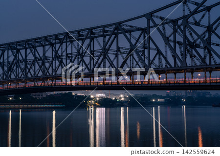 黃昏時的豪拉橋 黃昏時的豪拉橋 142559624