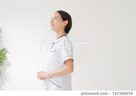 美容院的女職工 美容院的女職工 142560056