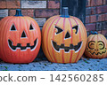 Landscape with Halloween pumpkins 142560285