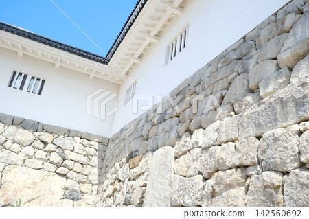 石牆與白牆:日本城堡建築 石牆與白牆:日本城堡建築 142560692