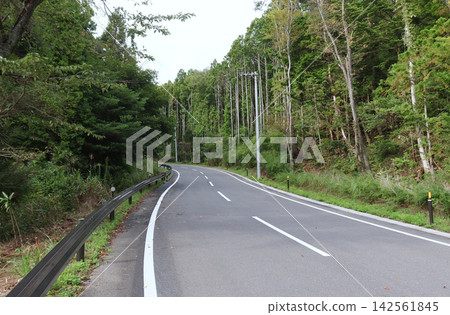 出島(宮城縣女川町)上的道路 出島(宮城縣女川町)上的道路 142561845