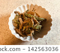 Sesame with spinach 142563036