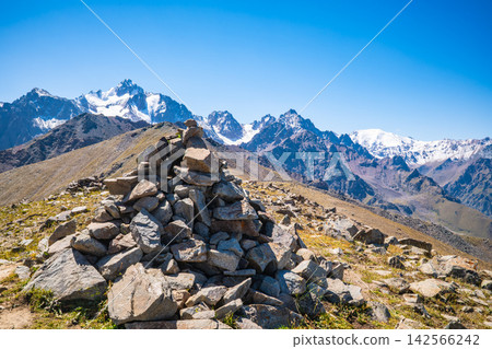 Stone Cairn Trail Marker Mountain Landscape Stone Cairn Trail Marker Mountain Landscape 142566242