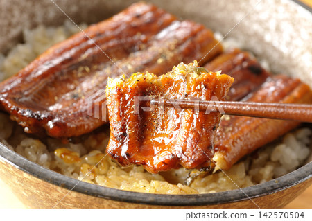 鰻魚飯(鰻魚蓋飯) 鰻魚飯(鰻魚蓋飯) 142570504
