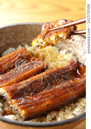 鰻魚飯(鰻魚蓋飯) 鰻魚飯(鰻魚蓋飯) 142570509