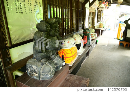 100 Scents of Landscapes: Takashiba Deco House, a Village of Papier-mâché 100 Scents of Landscapes: Takashiba Deco House, a Village of Papier-mâché 142570793