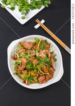 stir-fried Beef with Fresh Cilantro, Authentic Chinese Savory Meat Dish 142572811