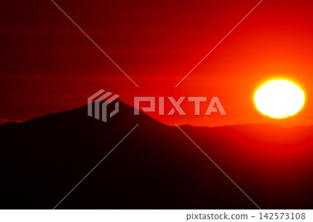 紅色早晨 紅色早晨 142573108