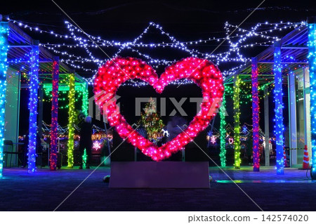 Christmas tree and heart illumination 142574020