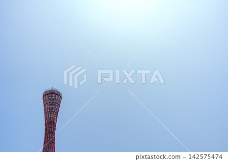 延伸到天空的口岸塔 142575474