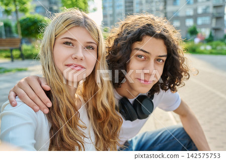Close up selfie portrait of happy teenage couple POV 142575753
