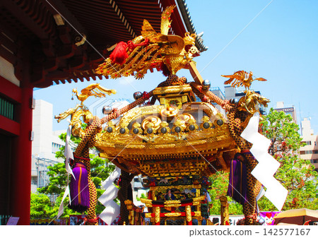 Various scenes from the Asakusa Sanja Matsuri (photographed in 2026) Various scenes from the Asakusa Sanja Matsuri (photographed in 2026) 142577167